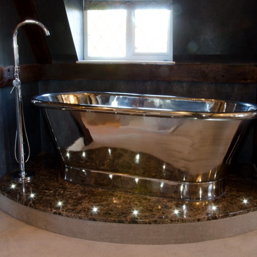 Modern Chrome bath tub design